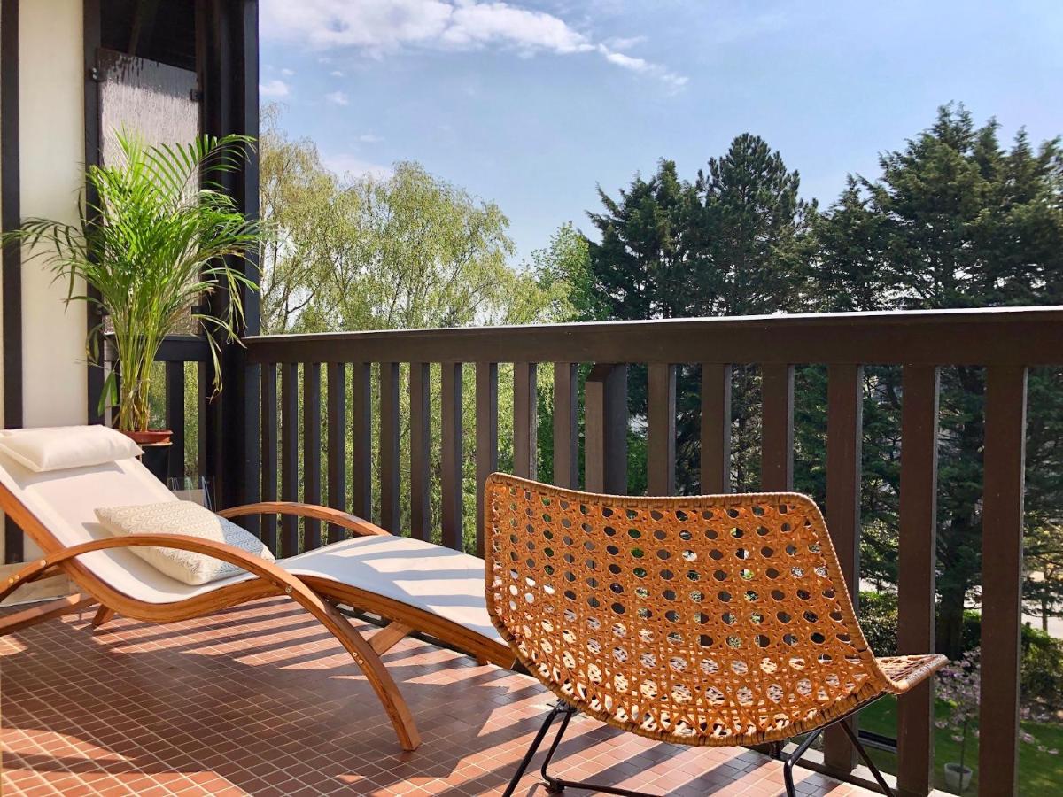 Beau Studio Terrasse Vue Jardin - A 2 Pas De La Mer Apartment Deauville Exterior photo